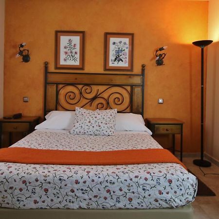 Posada Del Camino Real Torrelaguna Ngoại thất bức ảnh
