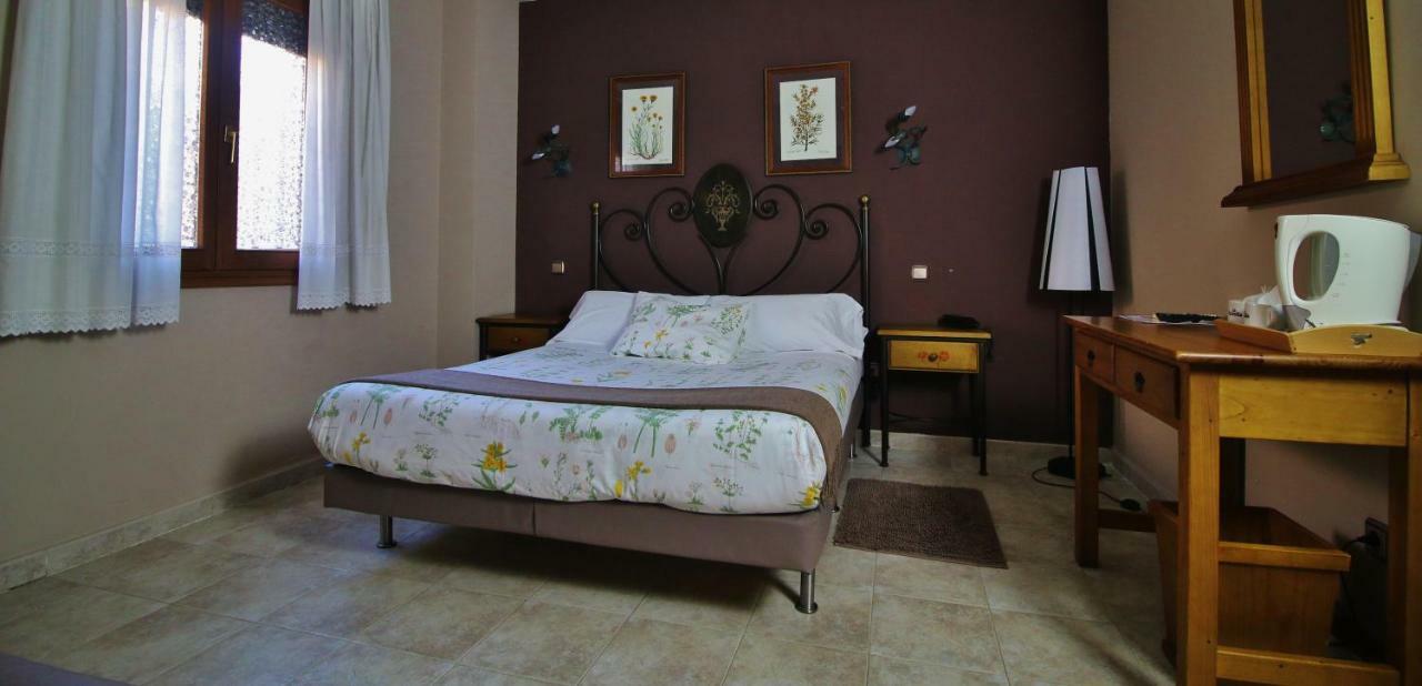 Posada Del Camino Real Torrelaguna Ngoại thất bức ảnh