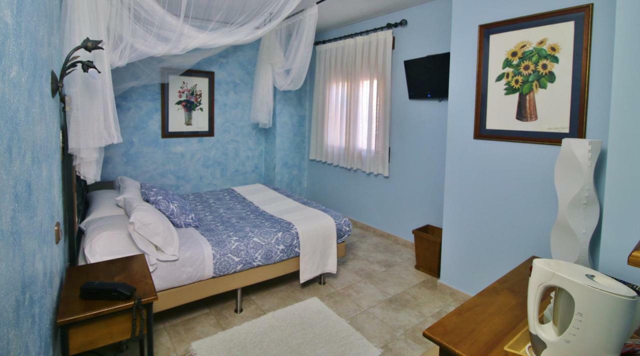 Posada Del Camino Real Torrelaguna Ngoại thất bức ảnh