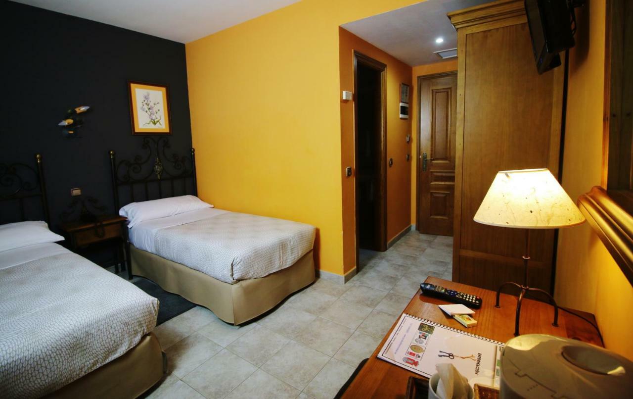 Posada Del Camino Real Torrelaguna Ngoại thất bức ảnh
