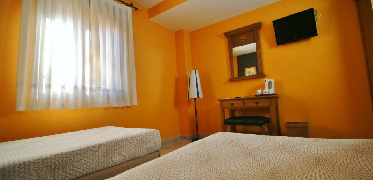 Posada Del Camino Real Torrelaguna Ngoại thất bức ảnh